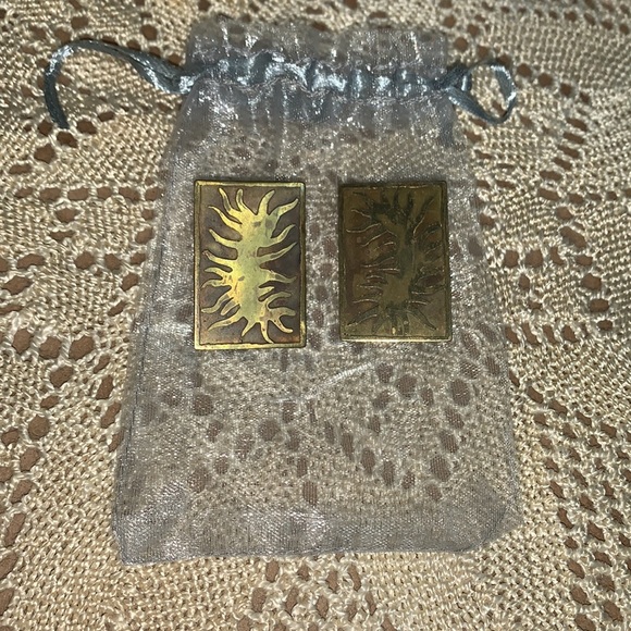 Vintage brass earrings for pierced ears - Picture 4 of 14